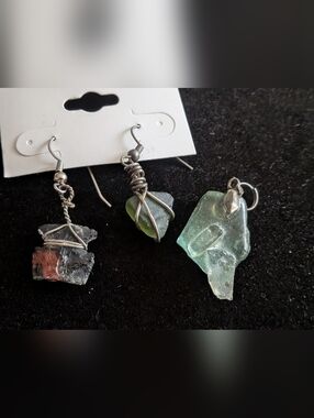 Handmade Green Sea Glass Pendant Wire-Wrap Stone Earrings - Unbranded